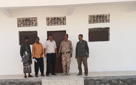 مدير عام رضوم شبوة يستقبل أعضاء لجنة الإمتحانات بالمحافظة ويتفقد سير الإمتحانات في عاصمة المديرية