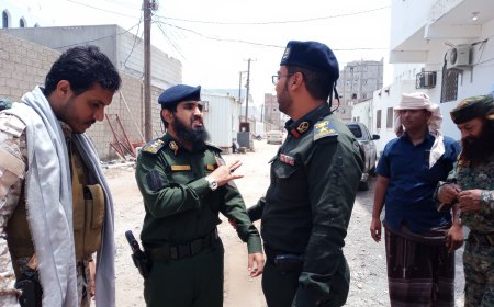 مدير أمن مطار الريان بحضرموت يزور قسم شرطة الفيوش بلحج ويشيد بالانضباط والجهوزية الأمنية