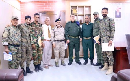 مدير أمن عدن يكرم مديري شرطة المنصورة والقاهرة وأفرادًا لجهودهم في مكافحة الجريمة