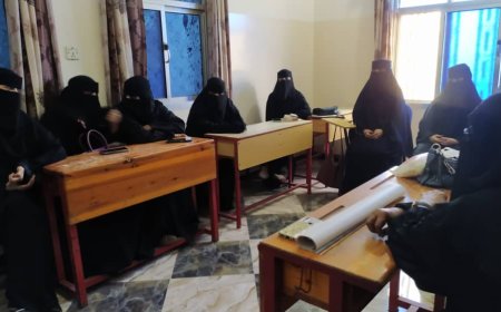 اجتماع إداري لمؤسسة نساء ردفان للتنمية والسلام يناقش الإنجازات والمستجدات المستقبلية