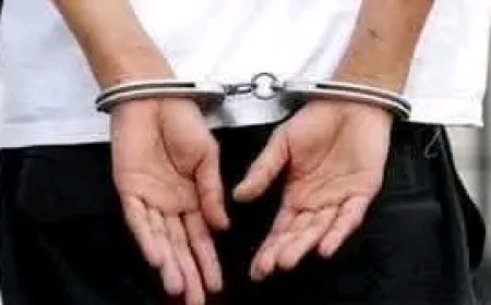 إدارة البحث الجنائي بوادي حضرموت تلقي القبض على متهم بسرقة ذهب ومبالغ مالية