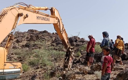 مدير مديرية المضاربة رأس العارة يتفقد سير العمل في مشروع السنترال بجبل الجعيشوان بتربة ابو الاسرار