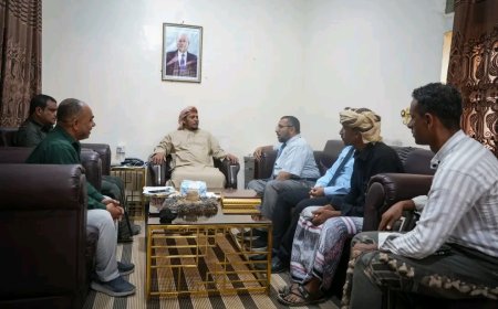 محافظ سقطرى يلتقي رئيس مؤسسة طيبة للتنمية لبحث سبل تعزيز العمل التنموي في الأرخبيل