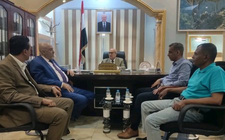 وزير الإدارة المحلية يناقش مع محافظ تعز الإجراءات التنفيذية لمشاريع المحافظة