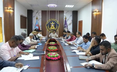 انتقالي العاصمة عدن يؤكد دعمه مطالب "تظاهرة نساء عدن" ويشيد بسلمية الوقفة