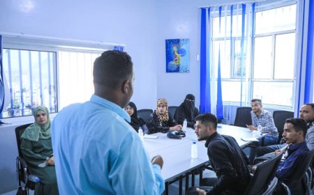 اختتام دورة تدريبية حول أساسيات الصحافة الإنسانية في تعز
