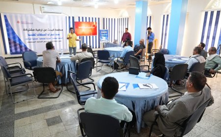 مدير عام مقبنة وقيادات تنفيذية يشاركون في دورة تدريبية حول "بناء قدرات السلطة المحلية"