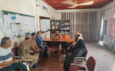 الثرم يعقد اجتماعا طارئا مع وفد وزارة الصحة لمواجهة تفشي الإسهالات المائية والأمراض الجلدية في أبين.. وتحذير من نقص الإمدادات