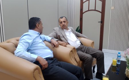 عدن.. مكتب الصناعة والتجارة والمؤسسة الاقتصادية يبحثان تعزيز التعاون المشترك