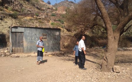 مأمور مديرية الضالع يتفقد مدرسة الشهيد محمد مقبل بمنطقة الحميراء