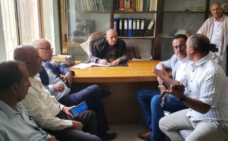 وكيل أول محافظة تعز يعقد اجتماع طارئ بمؤسسة المياه لمعالجة النقص الحاد للمياه في المدينة