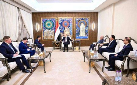 الرئيس العليمي يستقبل القائم بأعمال السفارة الروسية ويبحث معه مستجدات الأوضاع في اليمن والمنطقة