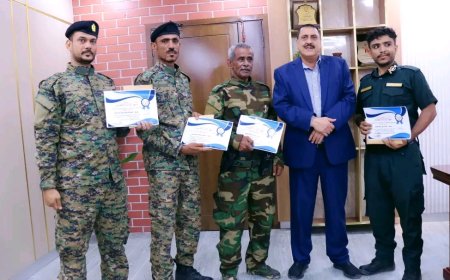 تكريم مدير شرطة الممداره وعدد من افراده من قبل مدير أمن  عدن نضير نجاحهم الامني