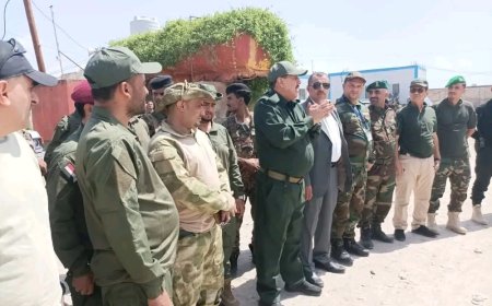 مدير أمن العاصمة عدن يشهد تخرج كتيبة التدخل السريع بقوات الطوارئ ويشدد على الجاهزية والانضباط الأمني