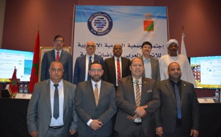 الوزير البكري يبارك للخليفي فوزه برئاسة الاتحاد العربي للرياضات المائية