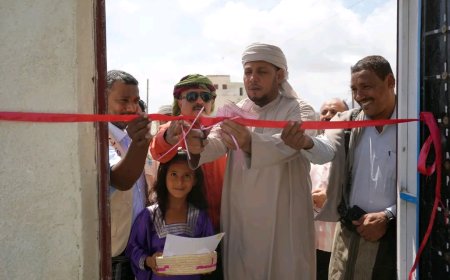 محافظ سقطرى يفتتح مبنى جمعية سيرهن ومتجر روش ضمن مشروع "من الغذاء إلى الصمود"