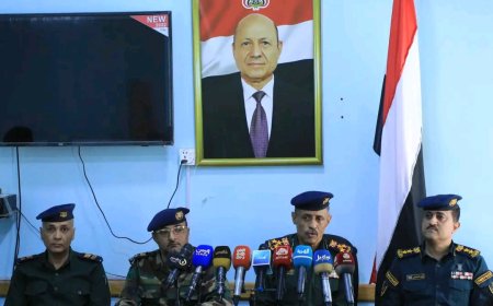 خلال مؤتمر صحفي.. شرطة تعز تطلق المرحلة الثانية لحملة منع السلاح وتكشف عن إنجازات أمنية