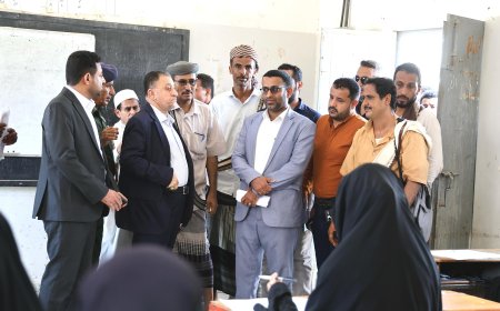 برعاية المحرّمي وبدعم إماراتي.. تدشين مشروع ترميم مجمع الزهراء التربوي في مديرية أحور بأبين