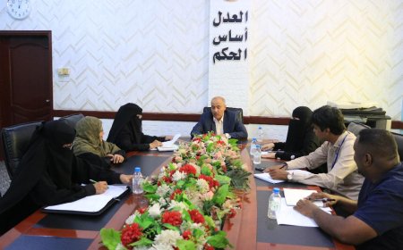 لقاء بالمكلا لمناقشة سبل تعزيز التعاون المشترك بين اتحاد نساء اليمن ساحل حضرموت ورئيس محكمة استئناف م/حضرموت