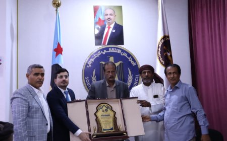 المهرة تشهد مراسيم التسليم و الاستلام بين قيادتي المجلس الانتقالي الجنوبي السابقة و الجديدة