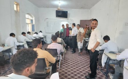 الشاعري والحضوري يدشنان امتحانات كلية عدن للعلوم الطبية والتطبيقة قعطبة