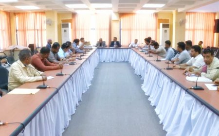 الأمين العام للمجلس المحلي بحضرموت يُشرف على فتح مظاريف مشروع للتعليم الفني والتدريب المهني بالشحر