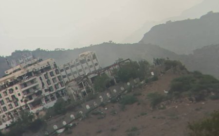 تعز. مليشيات الحو-ثي الارهابية تستهدف الأحياء الشرقية للمدينة بقذائف المدفعية، والقوات الحكومية ترد على مصادر النيران.