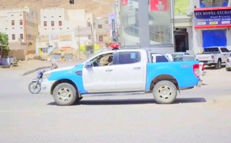 مكافحة المخدرات بوادي حضرموت تداهم منزل وتضبط متهمين بتعاطي وترويج المخدرات