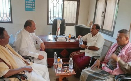 تنفيذية الجامع بمديرية ساه تزور الشخصية الاجتماعية الأستاذ محمد عمر الجابري وتشيد بدوره المجتمعي