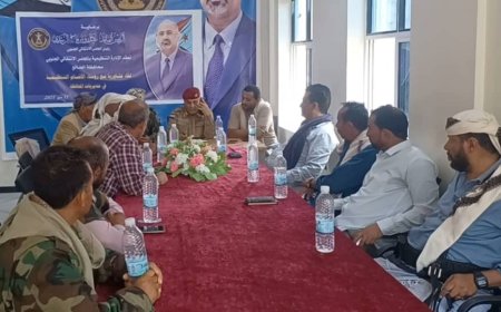 العميد مهدي يلتقي عدد من المشائخ والأعيان من أبناء منطقة مريس بالضالع