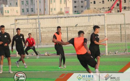 المنتخب الوطني الأول يواصل برنامجه التدريبي في المكلا