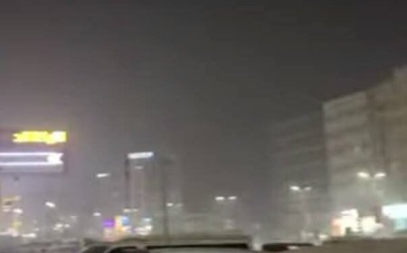 صحفي يحذر من تجاهل أسباب تصاعد الدخان في سماء عدن ويستبعد نشاطًا بركانيًا