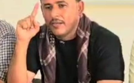 الشيخ امين العوسجي يعزي آل الدنبوع في وفاة المناضل حسين علي الدنبوع .