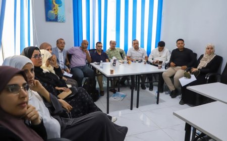 اللجنة التحضيرية للمؤتمر الاول للشباب تلتقي رئيس مجلس ادارة الغرفة التجارية والصناعية بتعز