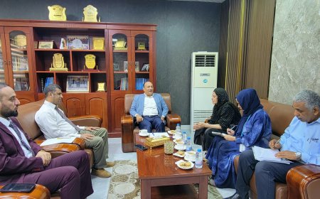 نائب وزير الصناعة يبحث مع مديرة برنامج الأغذية العالمي تعزيز التعاون المشترك