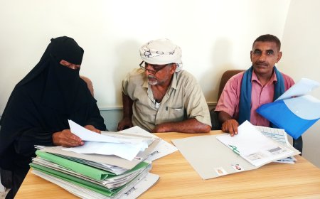 إدارة الشهداء والجرحى بانتقالي أبين تبدأ باستلام الملفات وتصحيح قاعدة بيانات الشهداء في المديريات