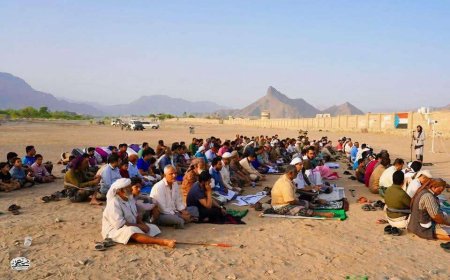 استجابة لدعوة مكتب أوقاف شبوة.. أهالي بيحان يؤدون صلاة الاستسقاء طلبًا للغيث..(صور) 