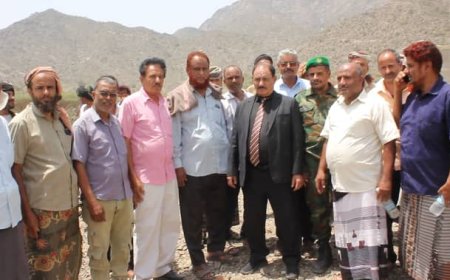 محافظ الضالع يدشن مشروع المياه في منطقة حجر