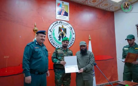 العميد الوالي يترأس اجتماعًا موسعًا بقيادة الموارد البشرية ومدراء الإدارات في الأحزمة ويكرمهم لدورهم المتميز