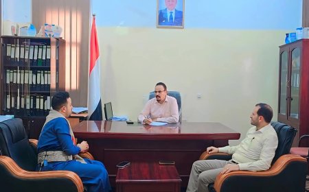 مأرب.. مدير عام مكتب الشباب والرياضة يلتقي رئيس لجنة التسويق والإستثمار والنقل التلفزيوني بالإتحاد العام لكرة القدم