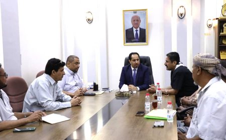 وزير الشباب والرياضة يلتقي إدارة نادي شباب أكتوبر بمحافظة شبوة