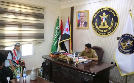رئيس تنفيذية انتقالي حضرموت يلتقي اللجنة الشعبية التطوعية "مركز الدلة" بالمكلا