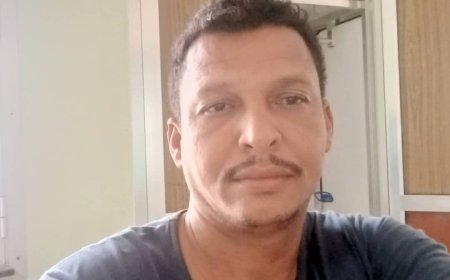 مدير عام مكتب الصحة العامة والسكان بلحج يطمئن على صحة إعلامي المكتب يوسف الفقيه