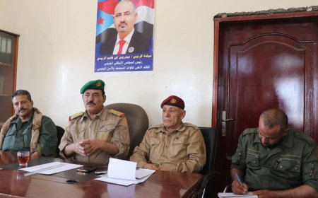 الضالع.. اجتماع عسكري رفيع يقر فتح الطريق العام بعد إعادة تأهيله