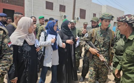 اللجنة الوطنية للتحقيق اليوم الثاني على التوالي تطلع على أوضاع (382) من نزلاء السجن المركزي وسجن النساء بمحافظة لحج .