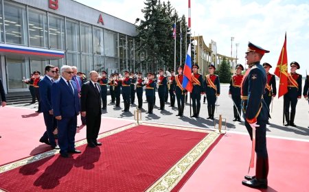 رئيس مجلس القيادة ينهي زيارة مثمرة إلى روسيا الاتحادية