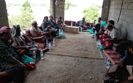 لقاء في أبين يناقش آلية ومعوقات وأسباب عدم افتتاح طريق ثرة