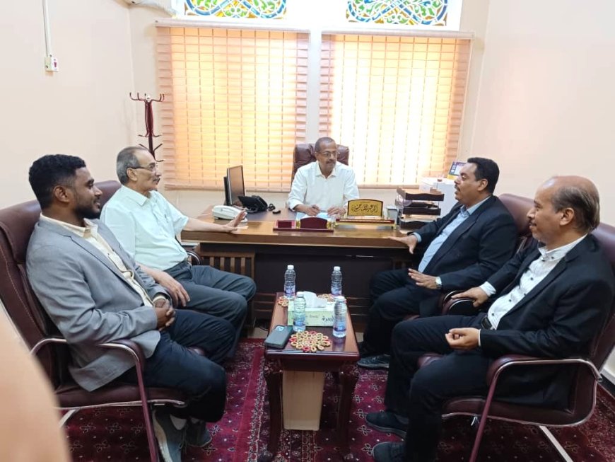 مدير عام مكتب وزارة الشئون الاجتماعية والعمل بحضرموت الوادي والصحراء يشيد بجهود مؤسسة الصندوق الخيري في التنمية البشرية المستدامة