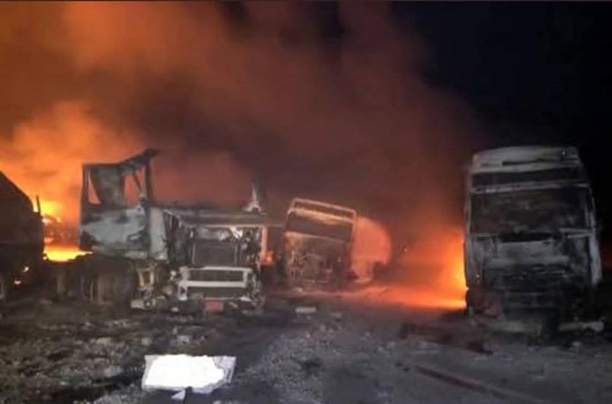 الحوثي يحتجز نحو 15 سفينة في ميناء رأس عيسى وغارات تخرجه عن الخدمة كلياً