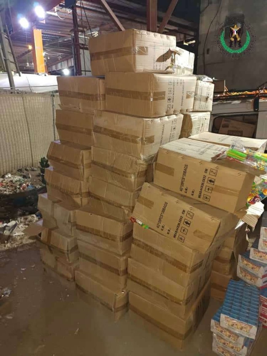 قوات حزام طوق عدن تضبط شحنة مواد غذائية منتهية الصلاحية في نقطة الرباط